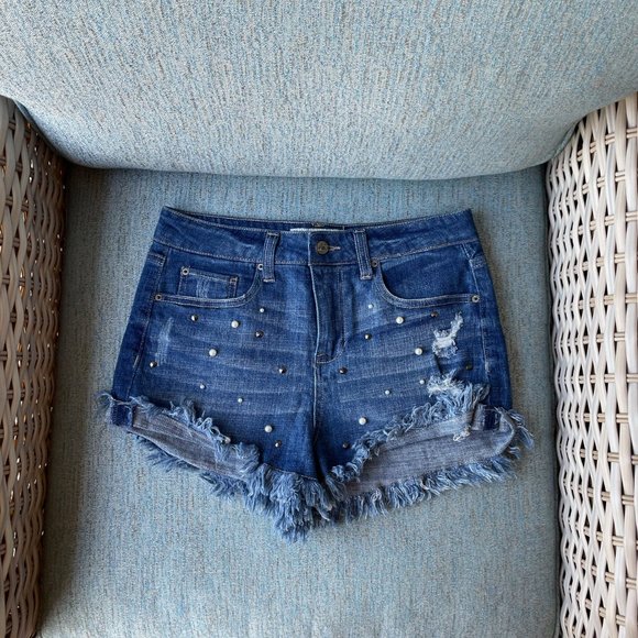Abercrombie & Fitch Pants - like new studded denim shorts